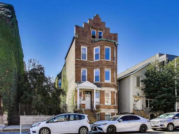 1537 W Augusta Boulevard, Unit 3R, Chicago, IL 60642