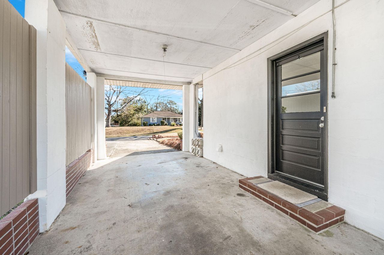 1010 Holcombe Road Photo 18