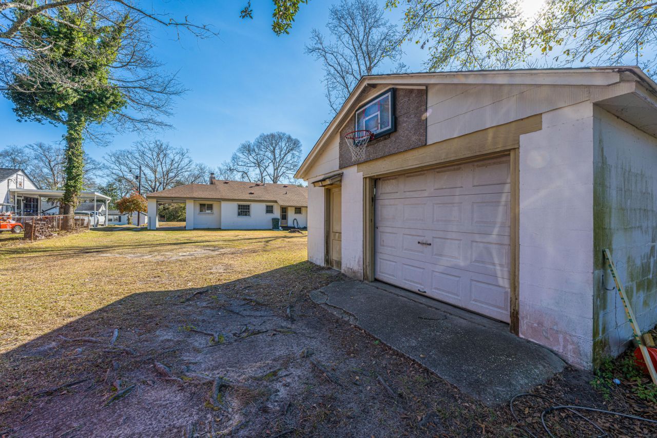 1010 Holcombe Road Photo 21