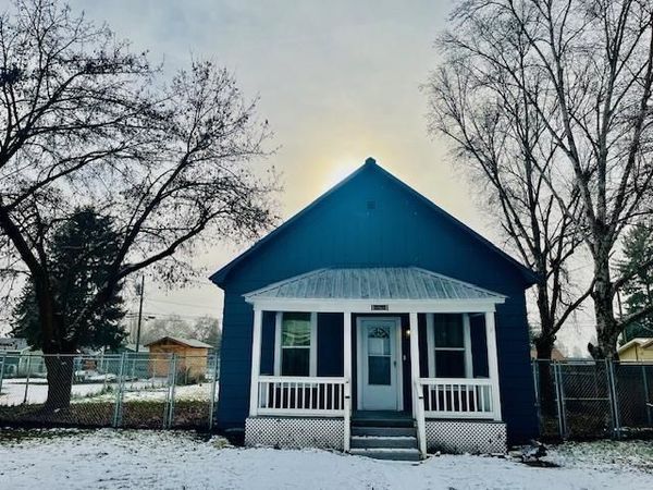 613 W King Ave, Chewelah, WA 99109