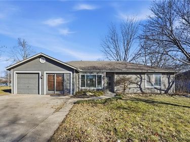 1201 Maple Lane, Pleasant Hill, MO 64080