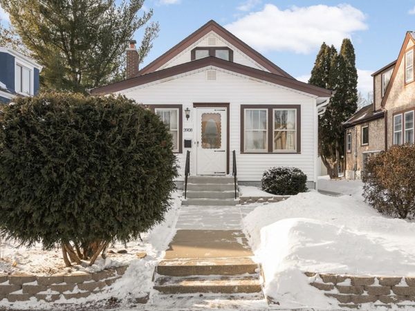 3908 29th Avenue S, Minneapolis, MN 55406
