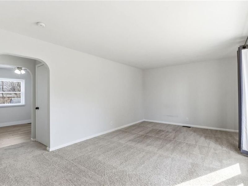 124 Gregory Lane, Hamilton, OH 45013 Photo 4