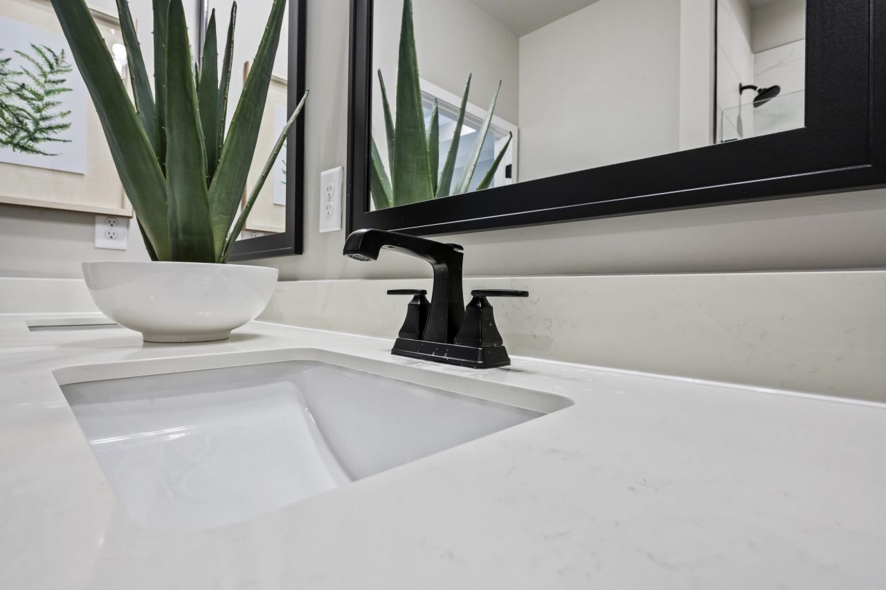 8904 Arcadius Dr Photo 19