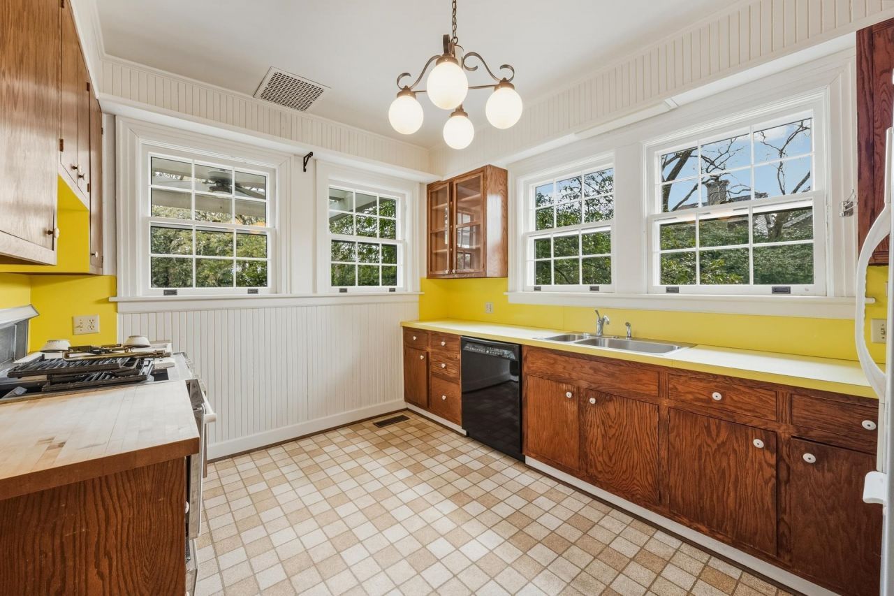 816 Prince St. Photo 13