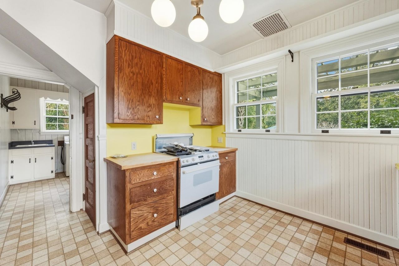 816 Prince St. Photo 15