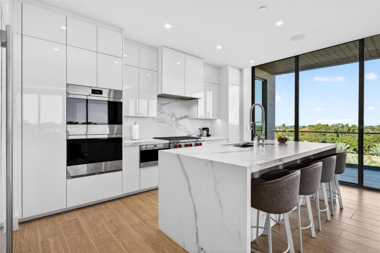 1591 Gulf Of Mexico Drive, Unit 412, Longboat Key, FL 34228 Photo