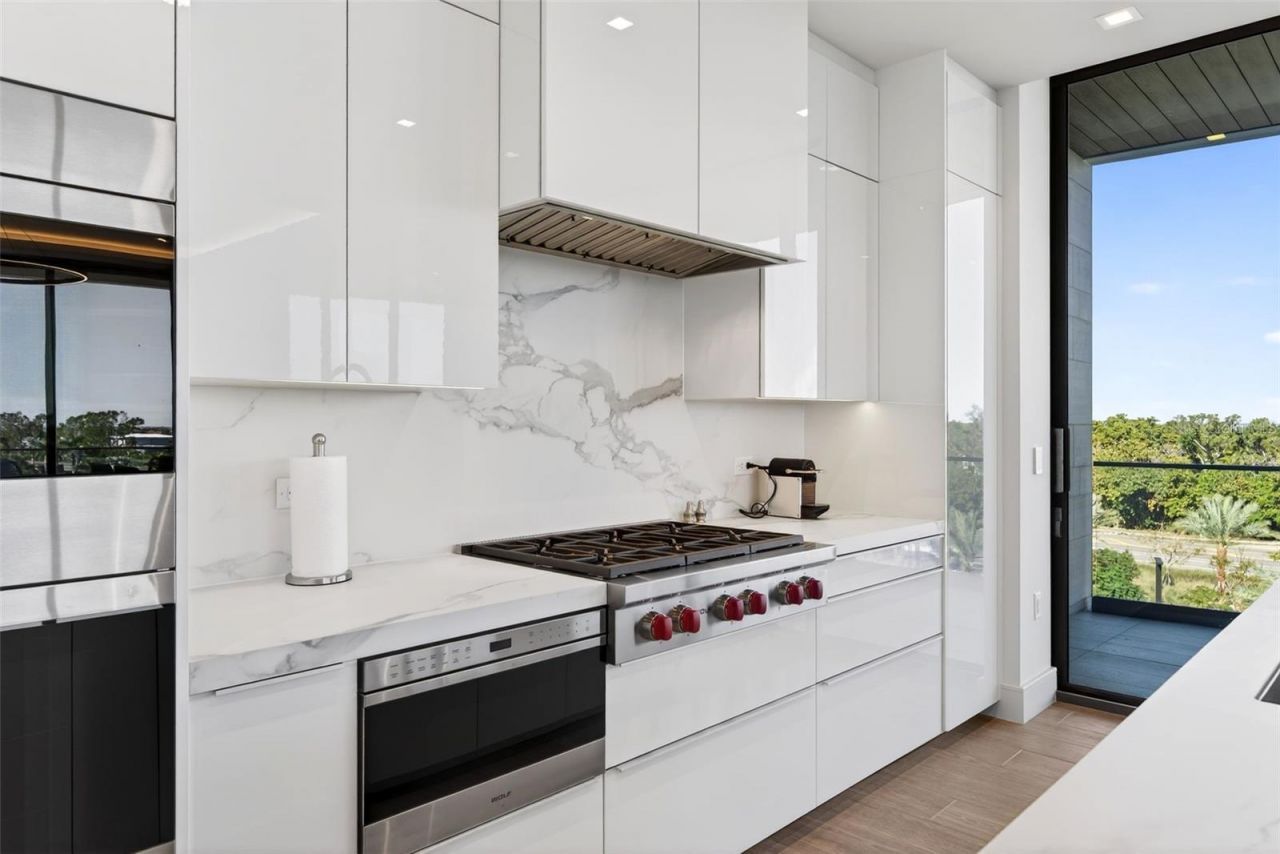 1591 Gulf Of Mexico Drive, Unit 412, Longboat Key, FL 34228 Photo