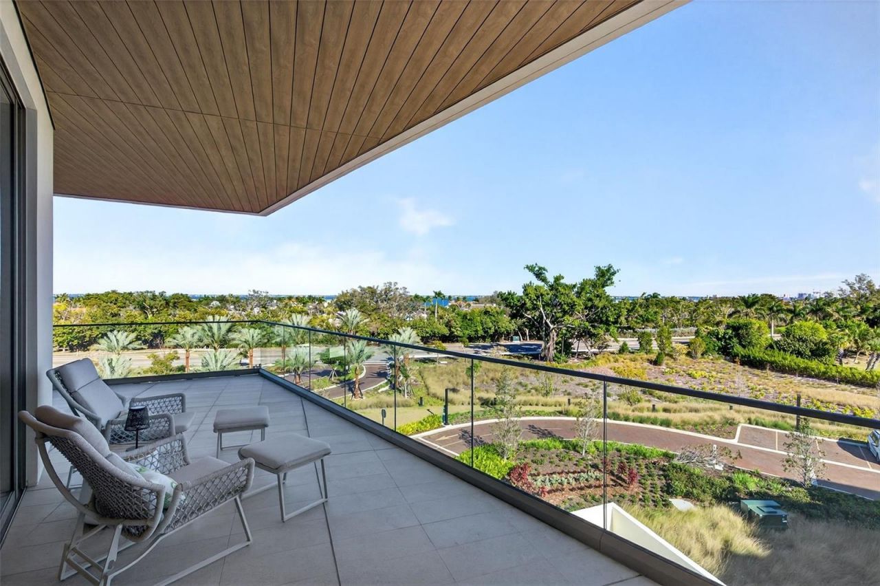 1591 Gulf Of Mexico Drive, Unit 412, Longboat Key, FL 34228 Photo