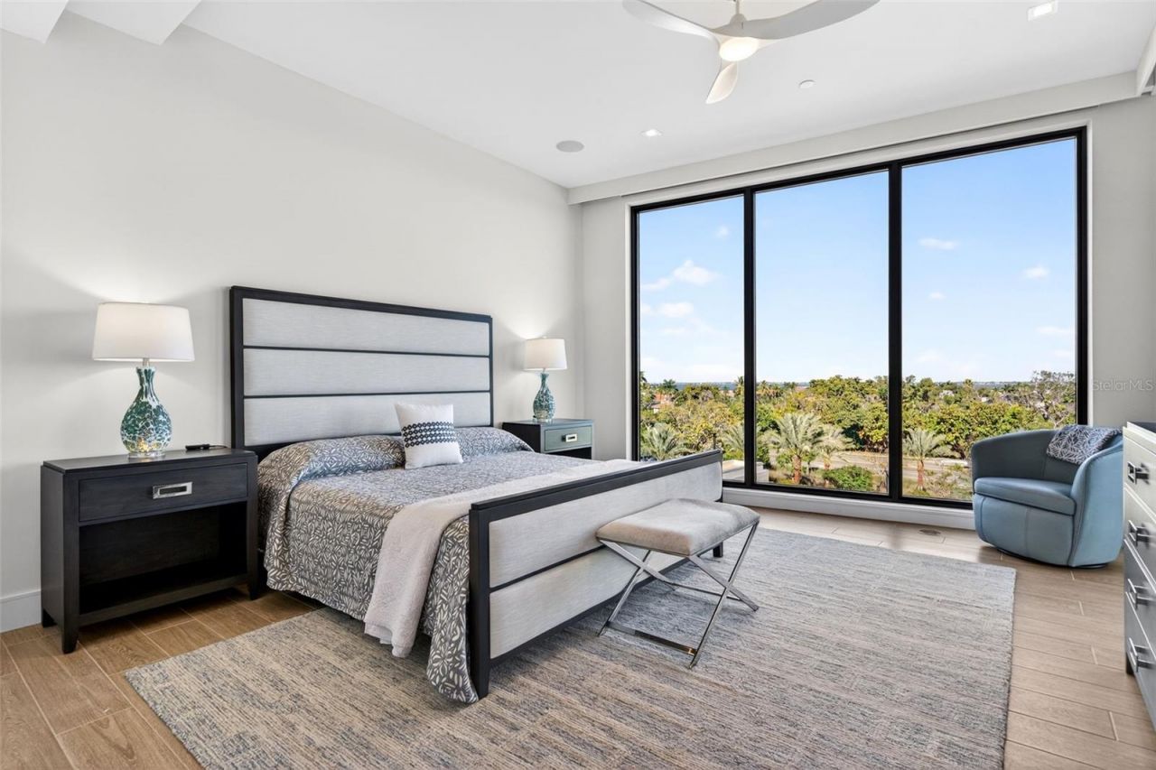 1591 Gulf Of Mexico Drive, Unit 412, Longboat Key, FL 34228 Photo