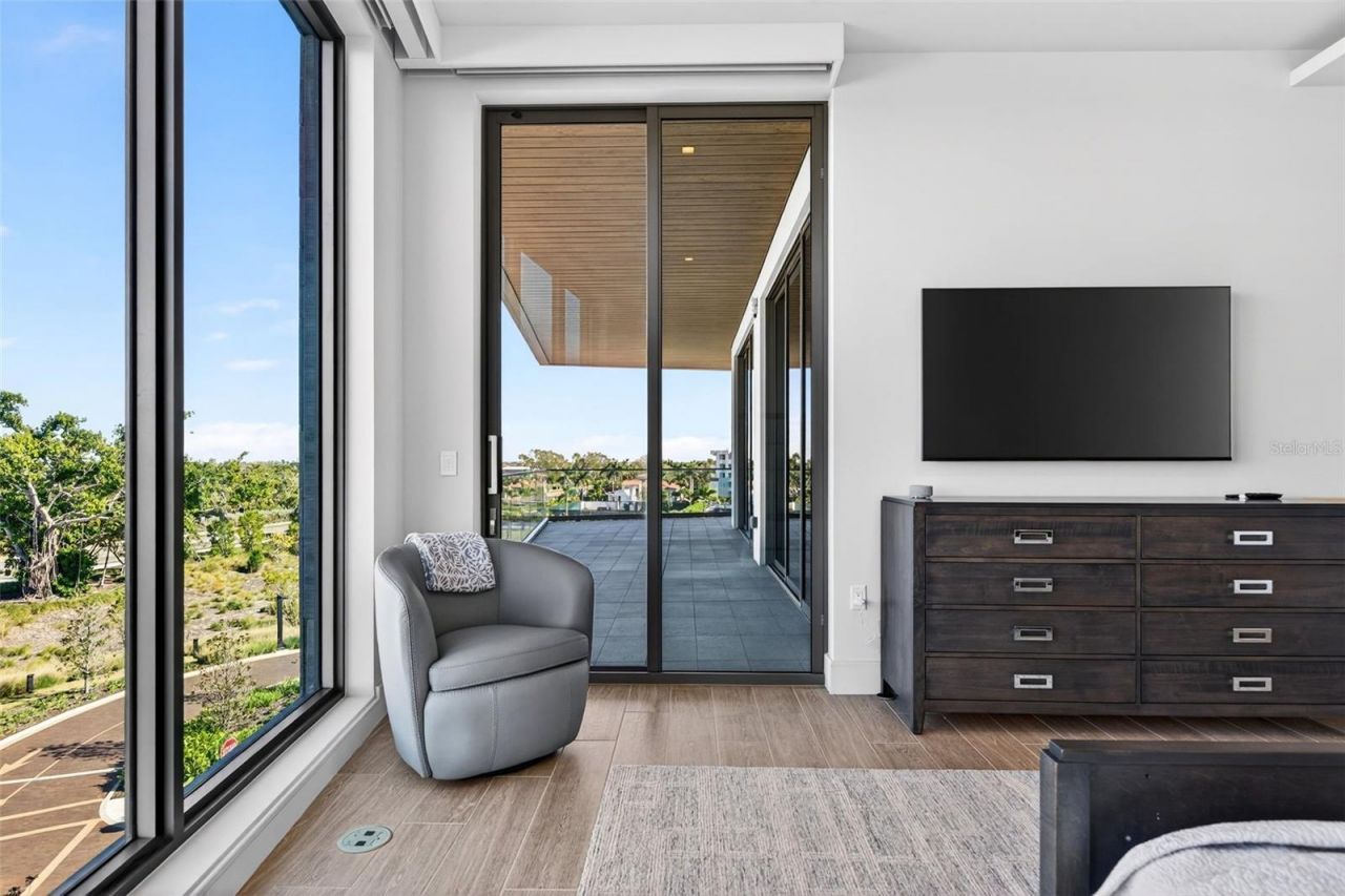 1591 Gulf Of Mexico Drive, Unit 412, Longboat Key, FL 34228 Photo