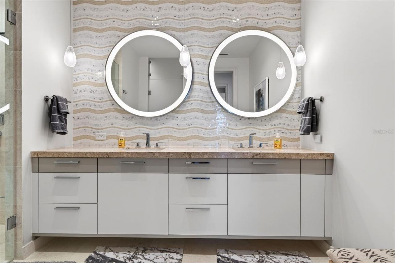 1591 Gulf Of Mexico Drive, Unit 412, Longboat Key, FL 34228 Photo