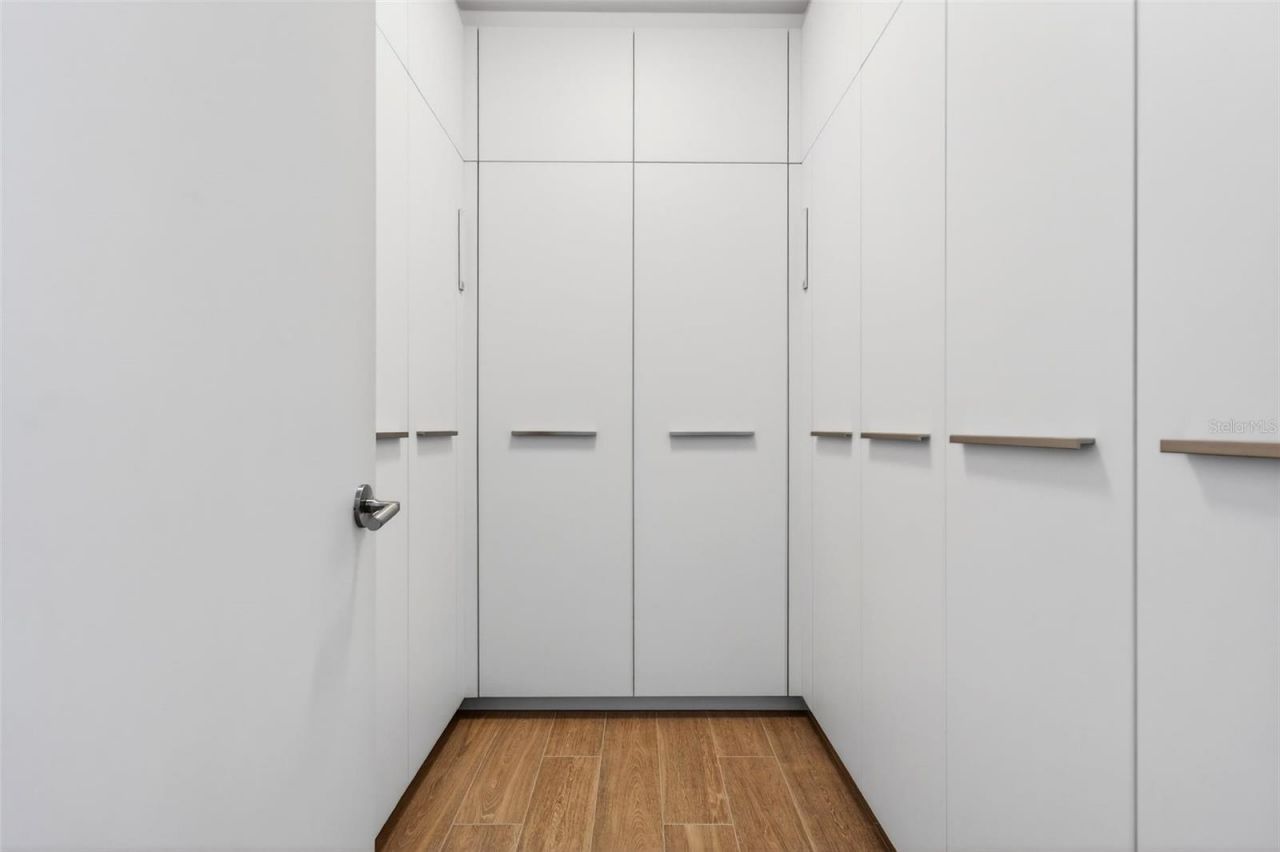 1591 Gulf Of Mexico Drive, Unit 412, Longboat Key, FL 34228 Photo