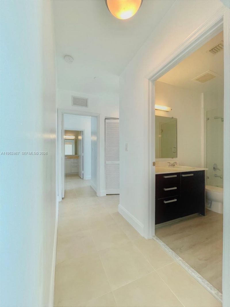 2525 SW 3rd Ave, Unit 1709, Miami, FL 33129 Photo