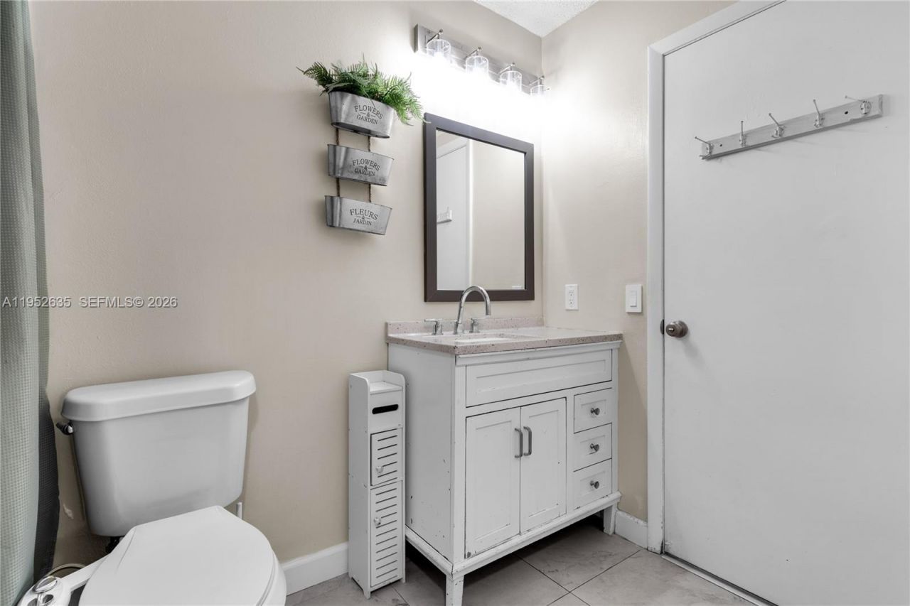 2690 W 76th St, Unit 104, Hialeah, FL 33016 Photo