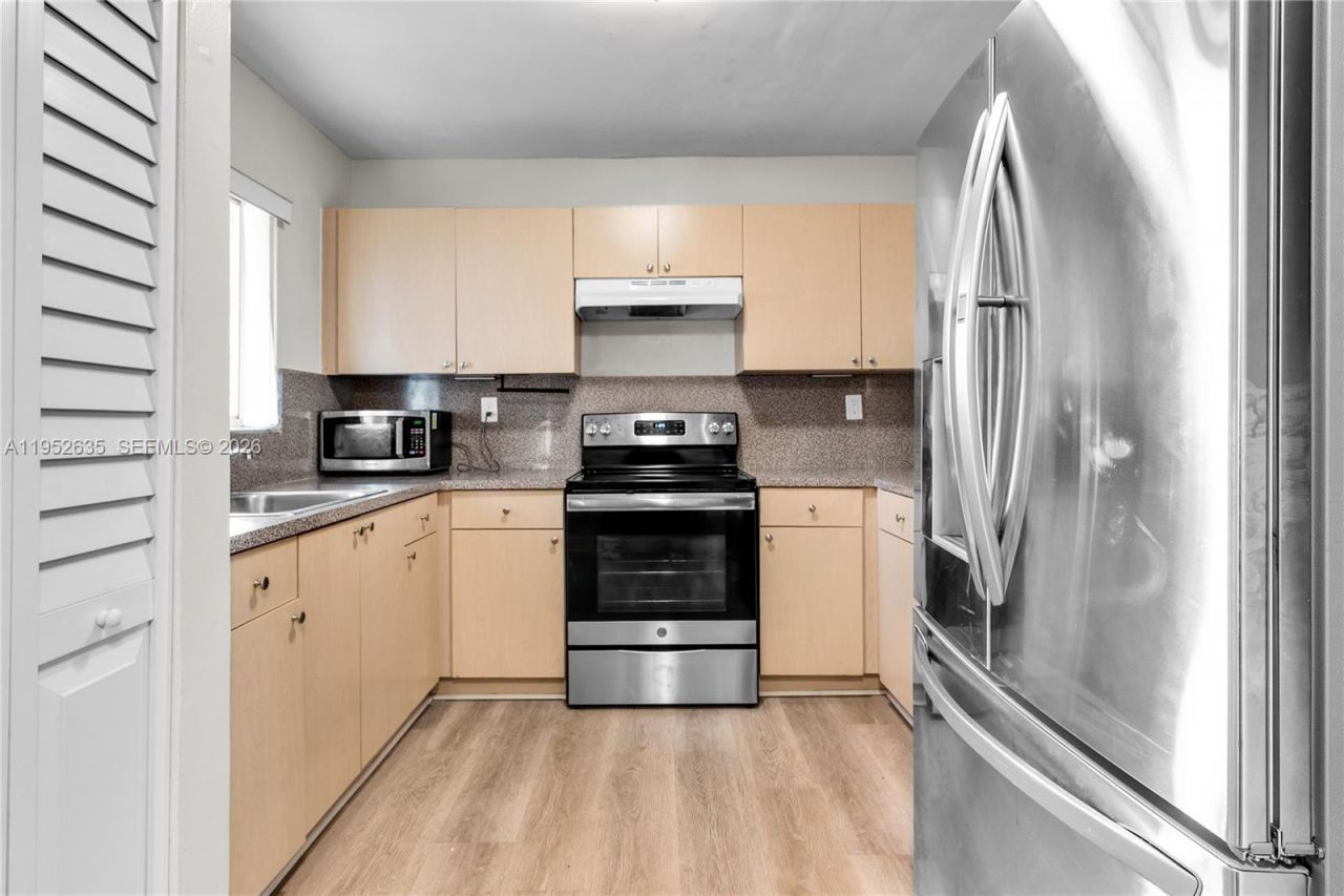 2690 W 76th St, Unit 104, Hialeah, FL 33016 Photo