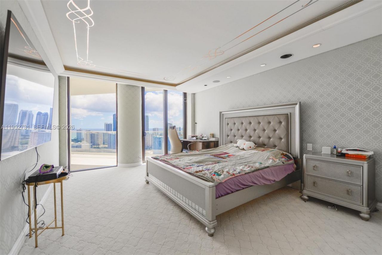 2800 Island Blvd, Unit PH05, Aventura, FL 33160 Photo