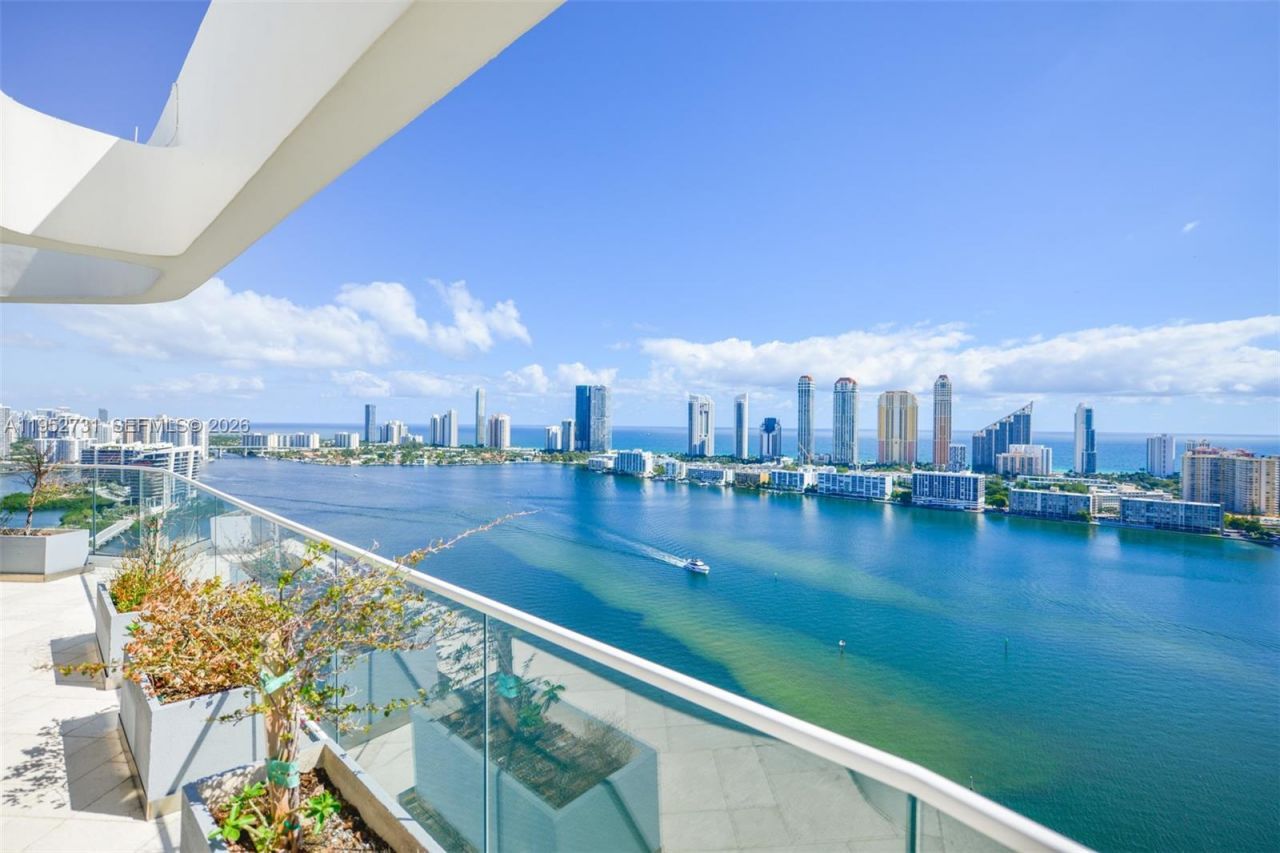 2800 Island Blvd, Unit PH05, Aventura, FL 33160 Photo
