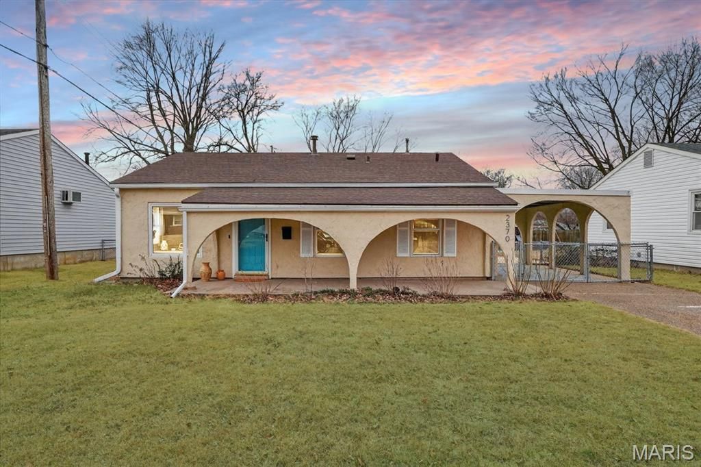 2370 Hawthorne Manor Drive, Florissant, MO 63031 Main Photo