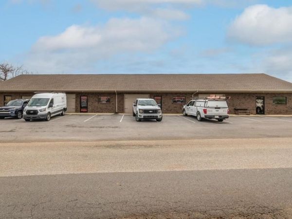 6115 Scottsville Road, Bowling Green, KY 42104