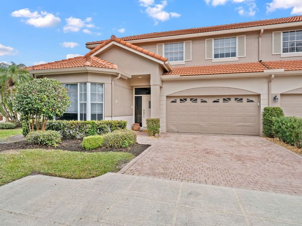 33 Monterey Pointe Drive, Palm Beach Gardens, FL 33418