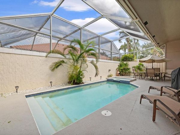 33 Monterey Pointe Drive, Palm Beach Gardens, FL 33418