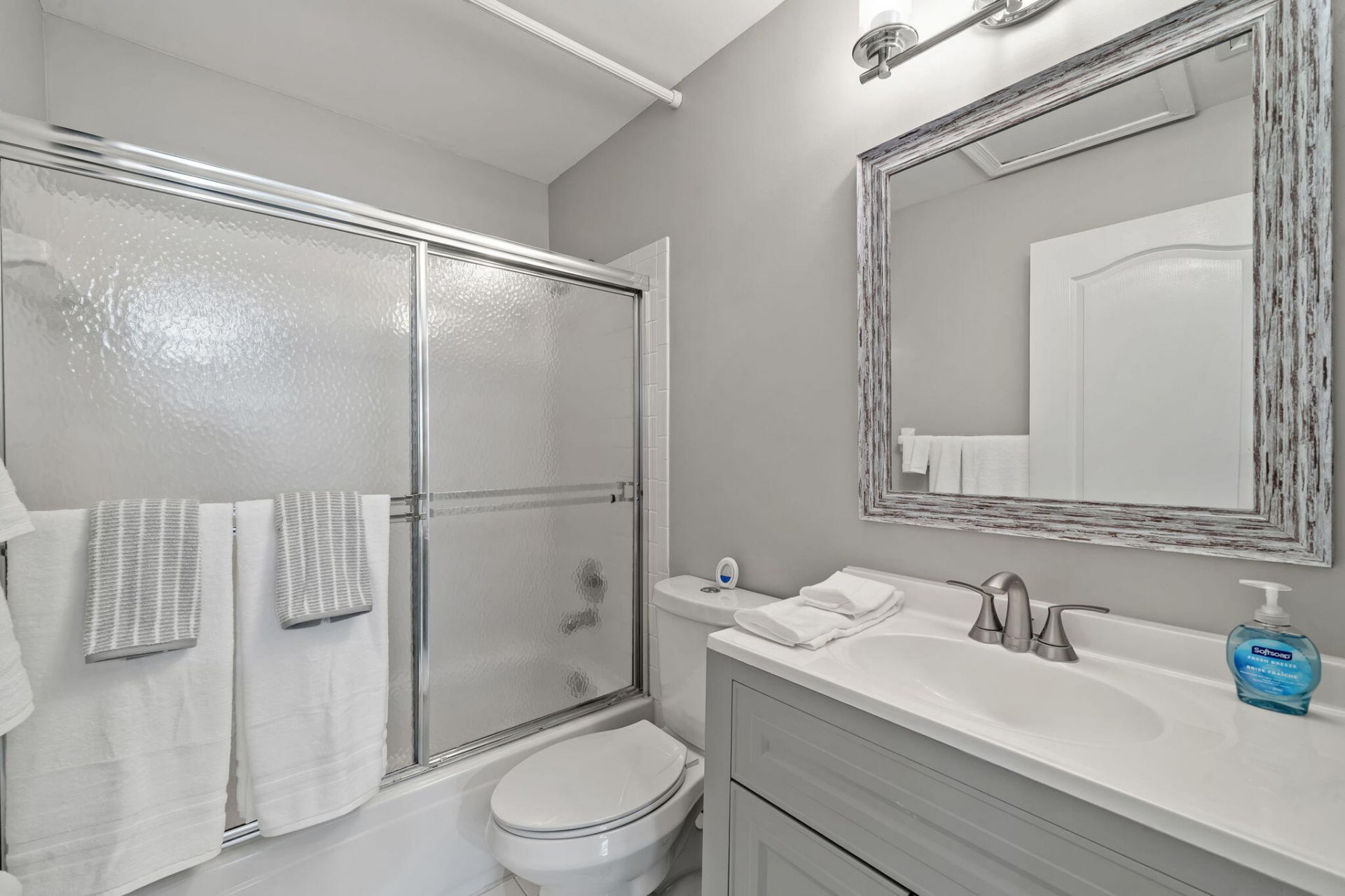 33 Monterey Pointe Drive, Palm Beach Gardens, FL 33418 Photo