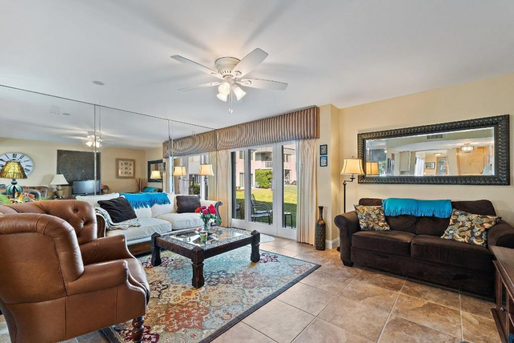 118 Castlewood Drive, Unit 123, North Palm Beach, FL 33408 Photo