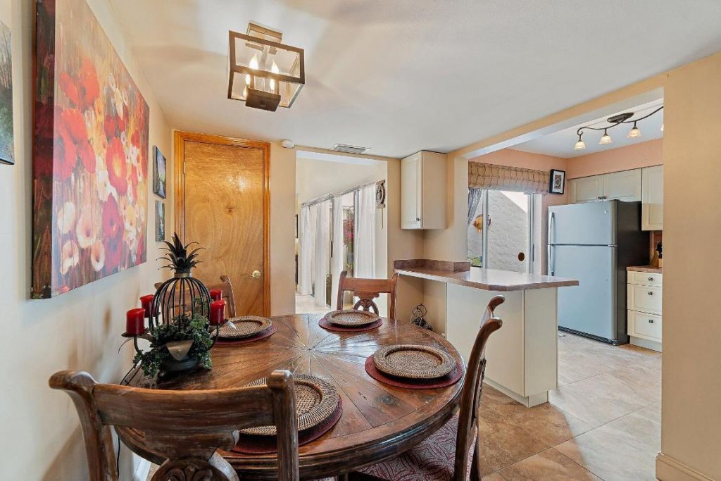 118 Castlewood Drive, Unit 123, North Palm Beach, FL 33408 Photo