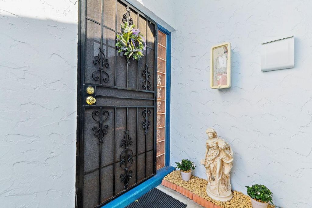 118 Castlewood Drive, Unit 123, North Palm Beach, FL 33408 Photo