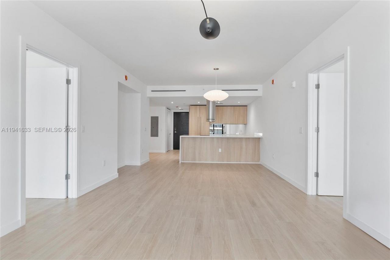 9901 W Bay Harbor Dr, Unit 402, Bay Harbor Islands, FL 33154 Photo