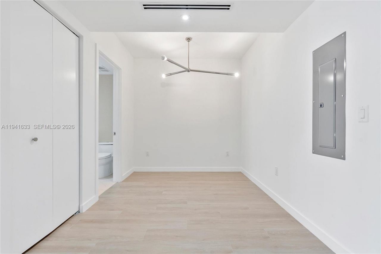 9901 W Bay Harbor Dr, Unit 402, Bay Harbor Islands, FL 33154 Photo