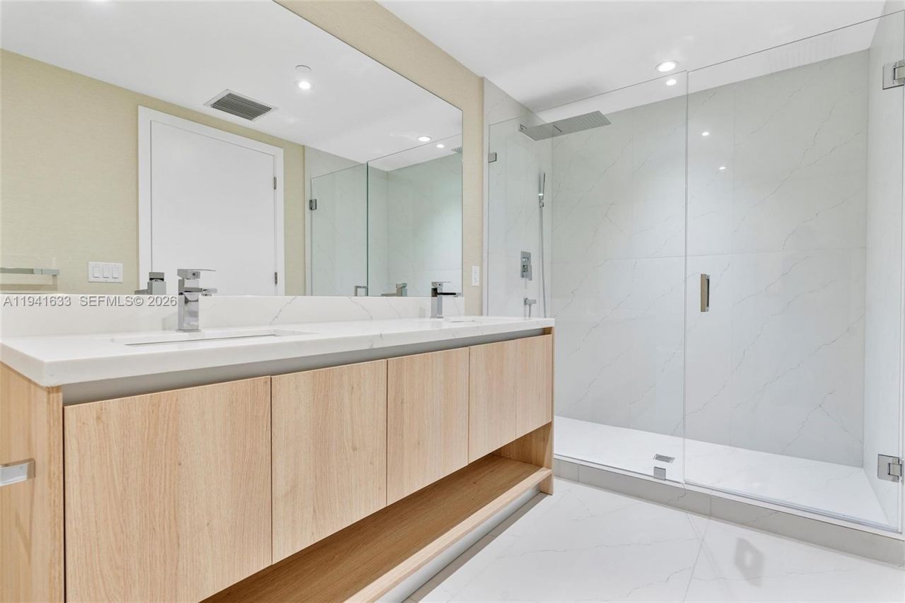 9901 W Bay Harbor Dr, Unit 402, Bay Harbor Islands, FL 33154 Photo