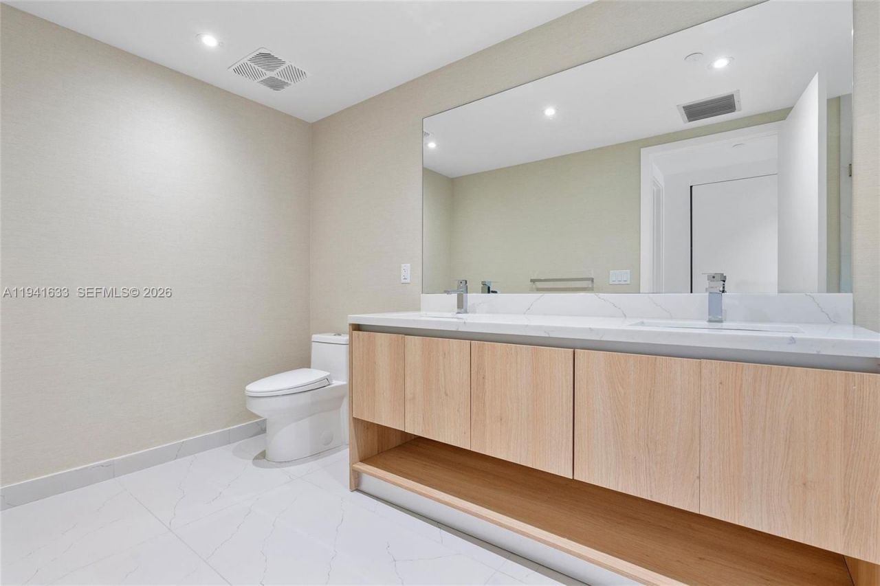 9901 W Bay Harbor Dr, Unit 402, Bay Harbor Islands, FL 33154 Photo