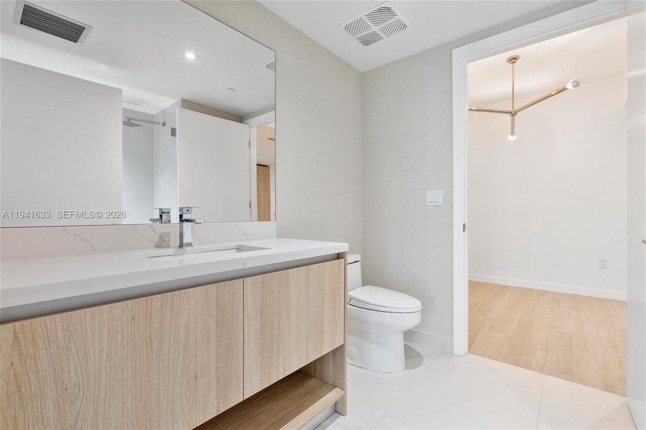 9901 W Bay Harbor Dr, Unit 402, Bay Harbor Islands, FL 33154 Photo