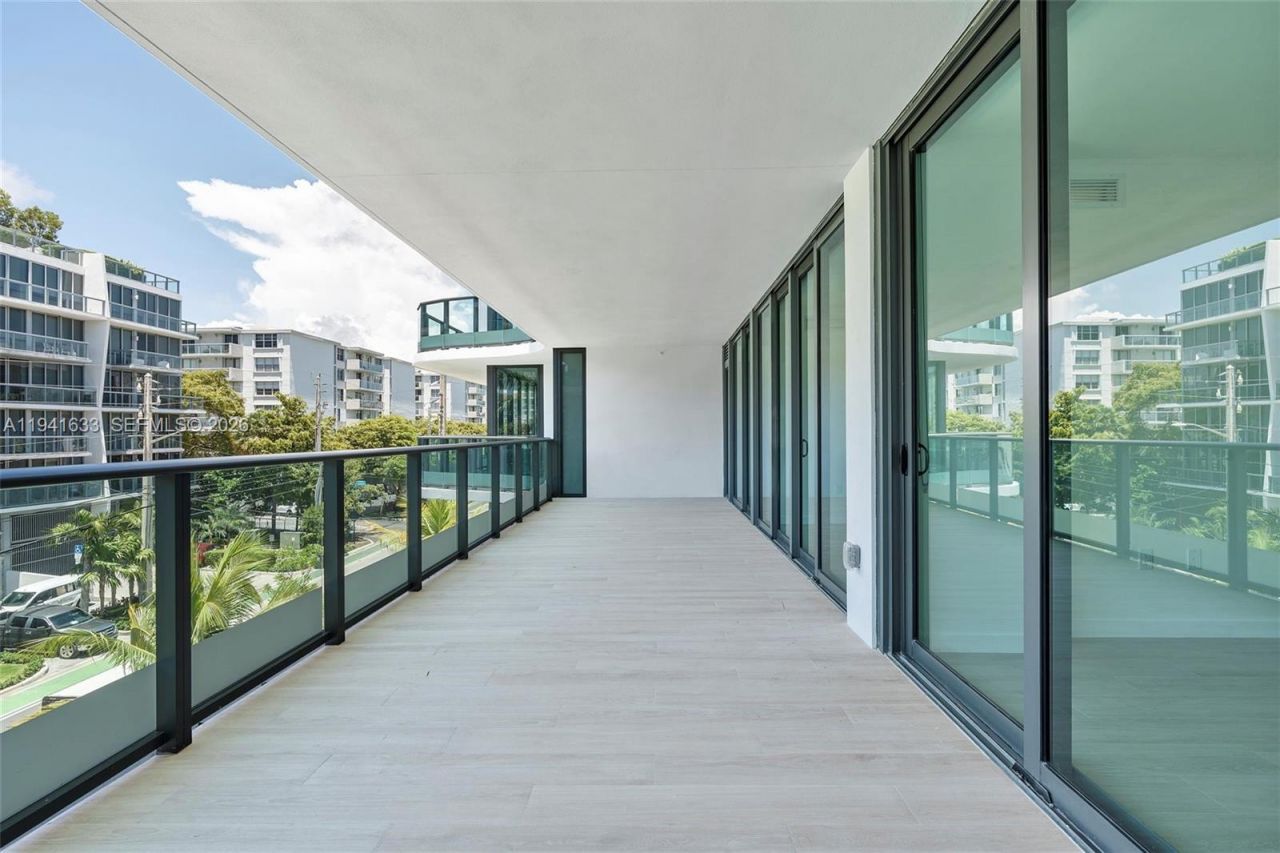 9901 W Bay Harbor Dr, Unit 402, Bay Harbor Islands, FL 33154 Photo