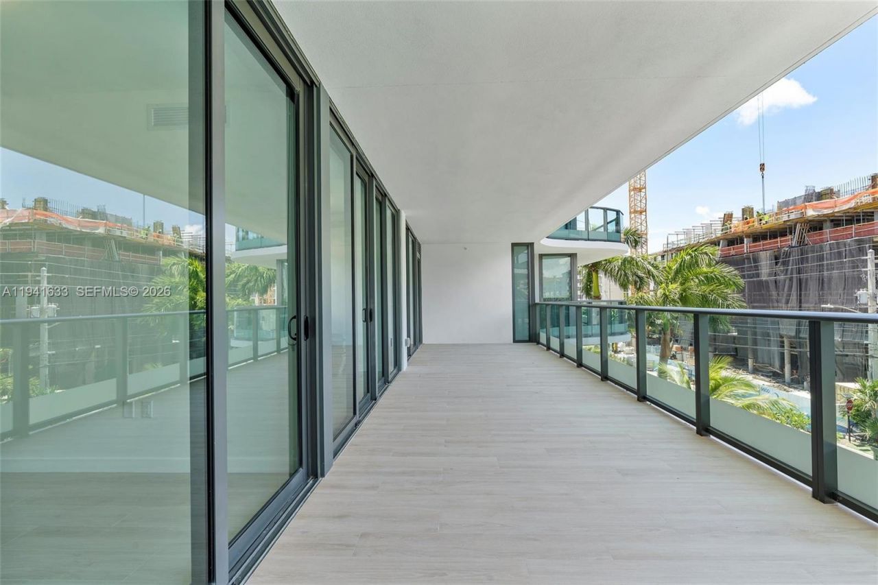 9901 W Bay Harbor Dr, Unit 402, Bay Harbor Islands, FL 33154 Photo