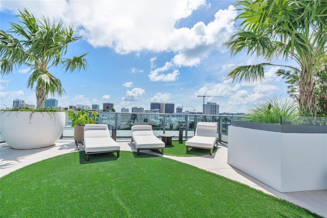 9901 W Bay Harbor Dr, Unit 402, Bay Harbor Islands, FL 33154 Photo