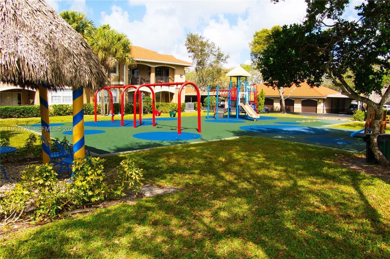 215 SW 117th Ter, Unit 14304, Pembroke Pines, FL 33025 Photo