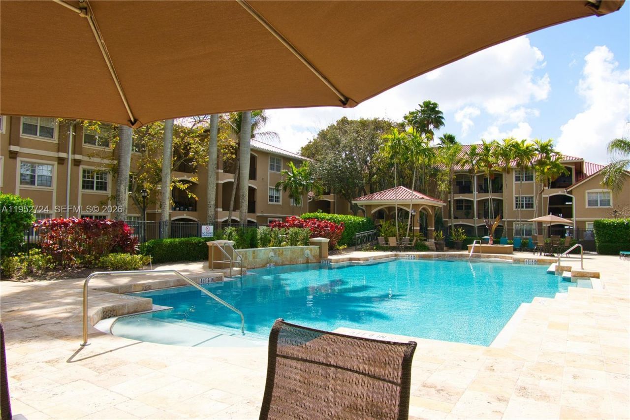 215 SW 117th Ter, Unit 14304, Pembroke Pines, FL 33025 Photo