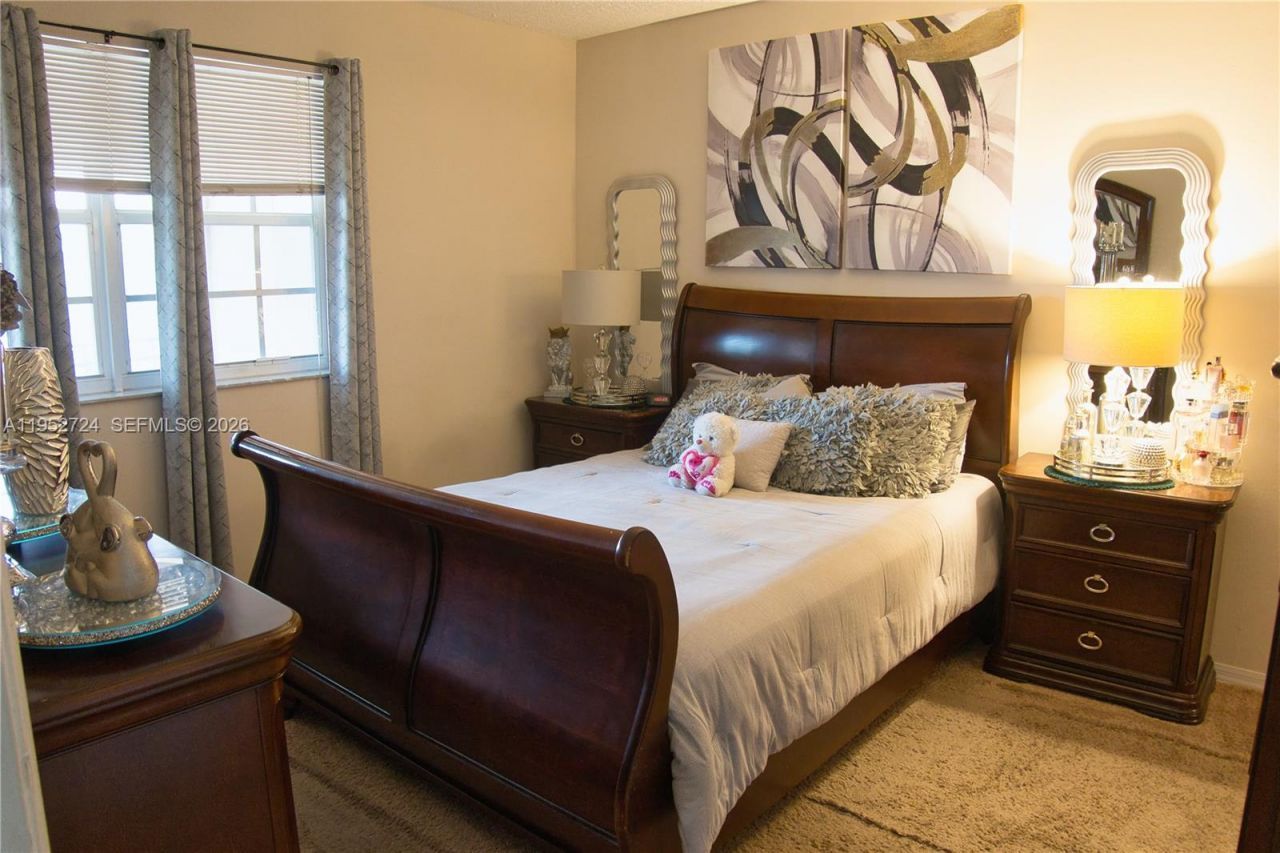 215 SW 117th Ter, Unit 14304, Pembroke Pines, FL 33025 Photo