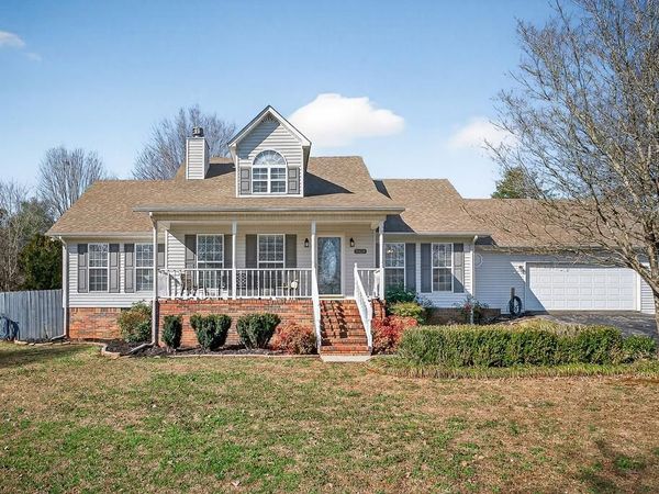 1522 Riverside Dr, Cookeville, TN 38501