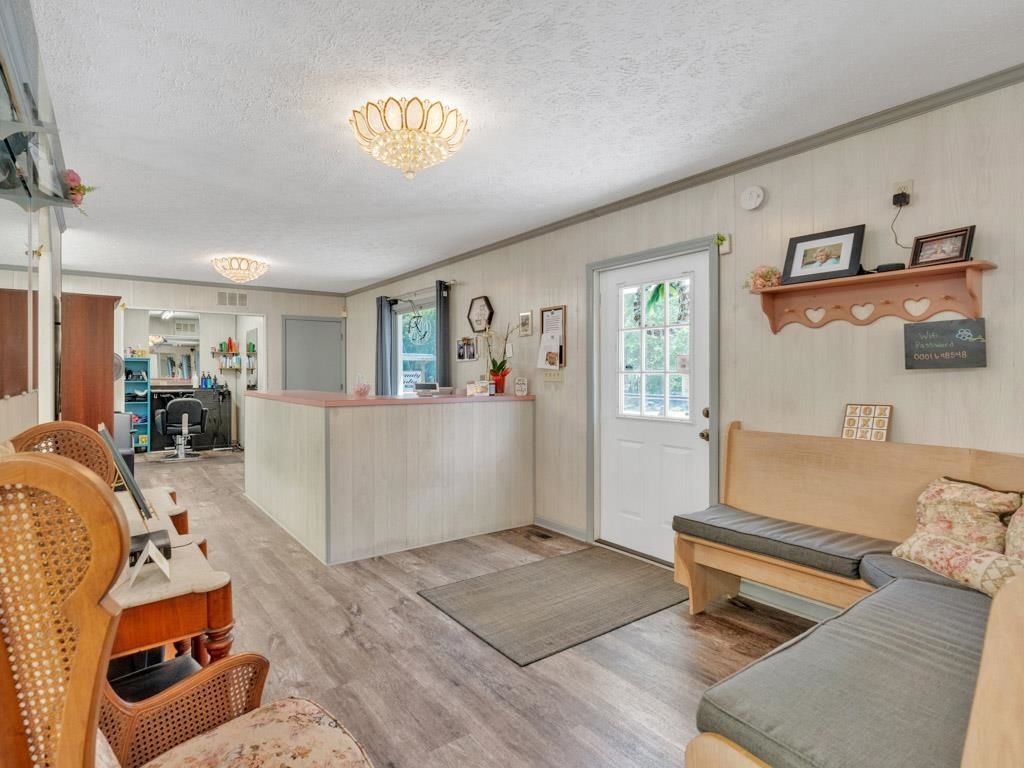 2355 Highway 90 Photo 5