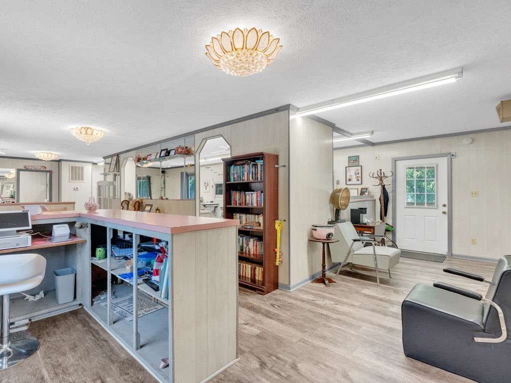 2355 Highway 90 Photo 8