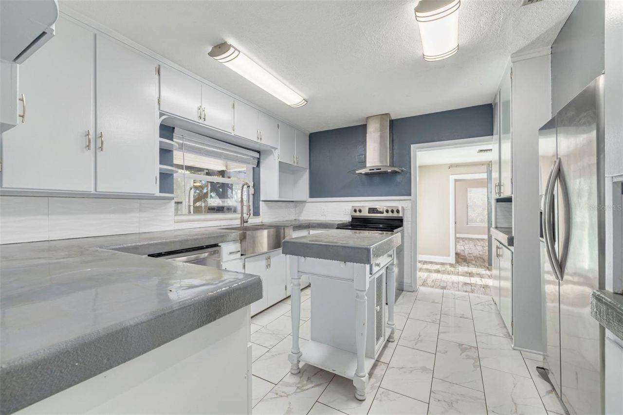 5655 1st Avenue N, Saint Petersburg, FL 33710 Photo