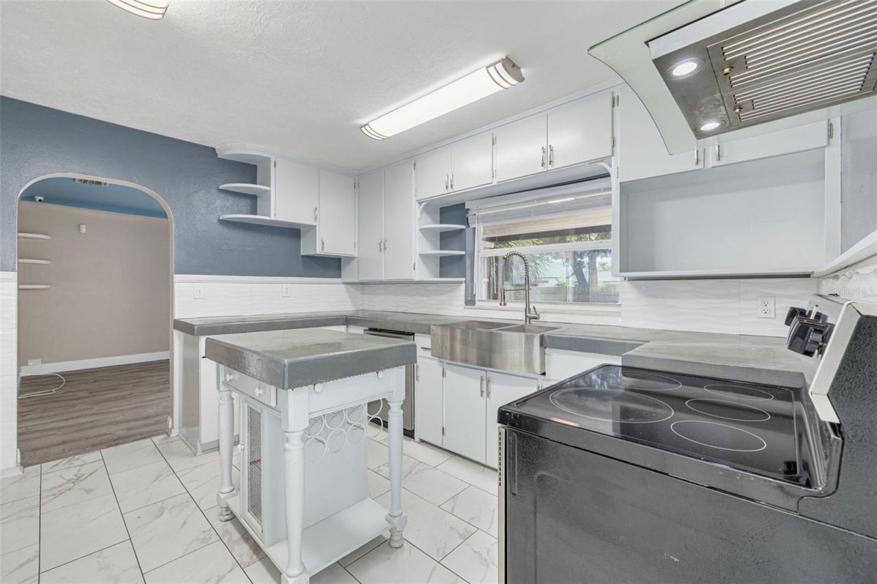 5655 1st Avenue N, Saint Petersburg, FL 33710 Photo