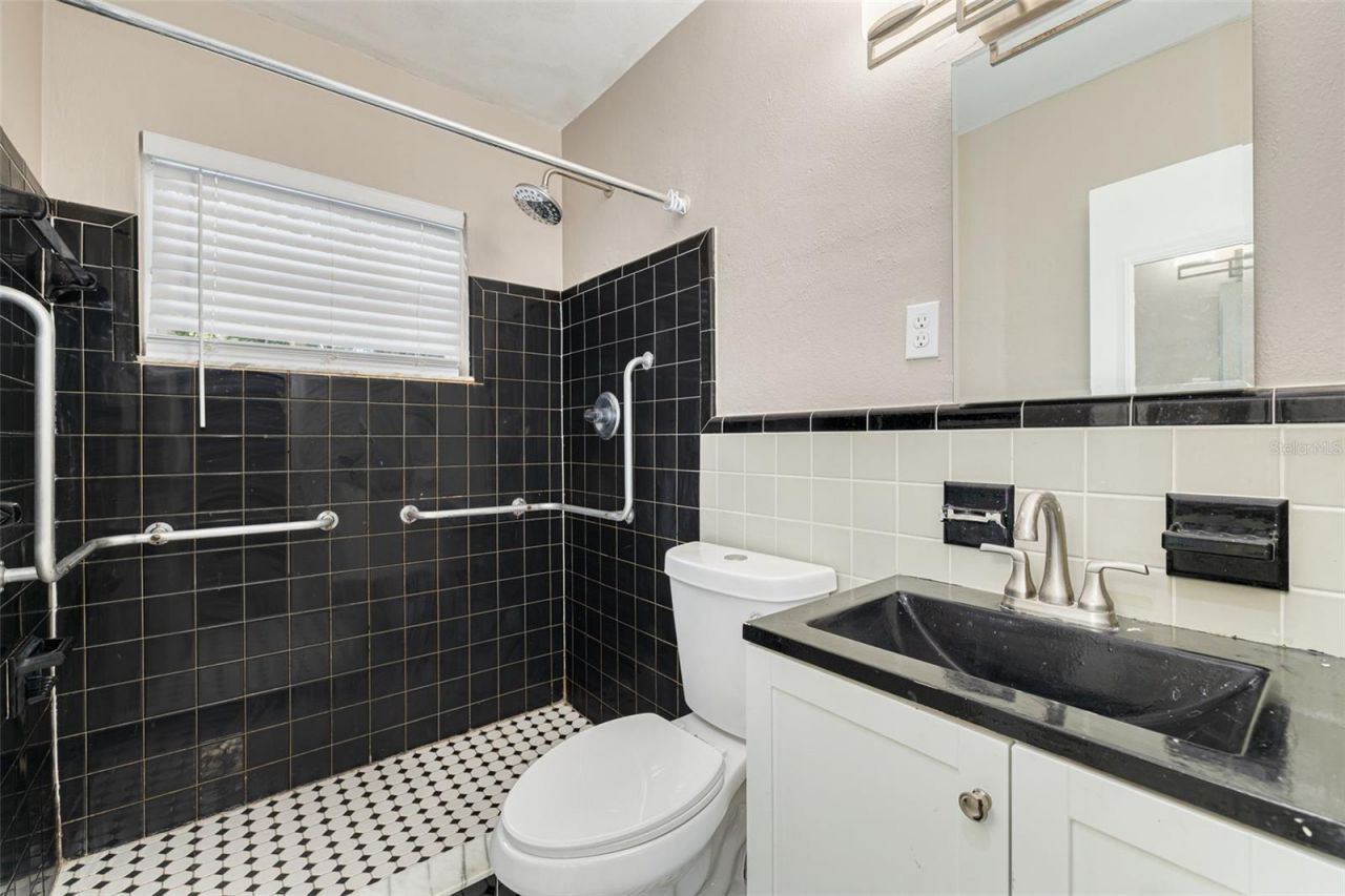 5655 1st Avenue N, Saint Petersburg, FL 33710 Photo