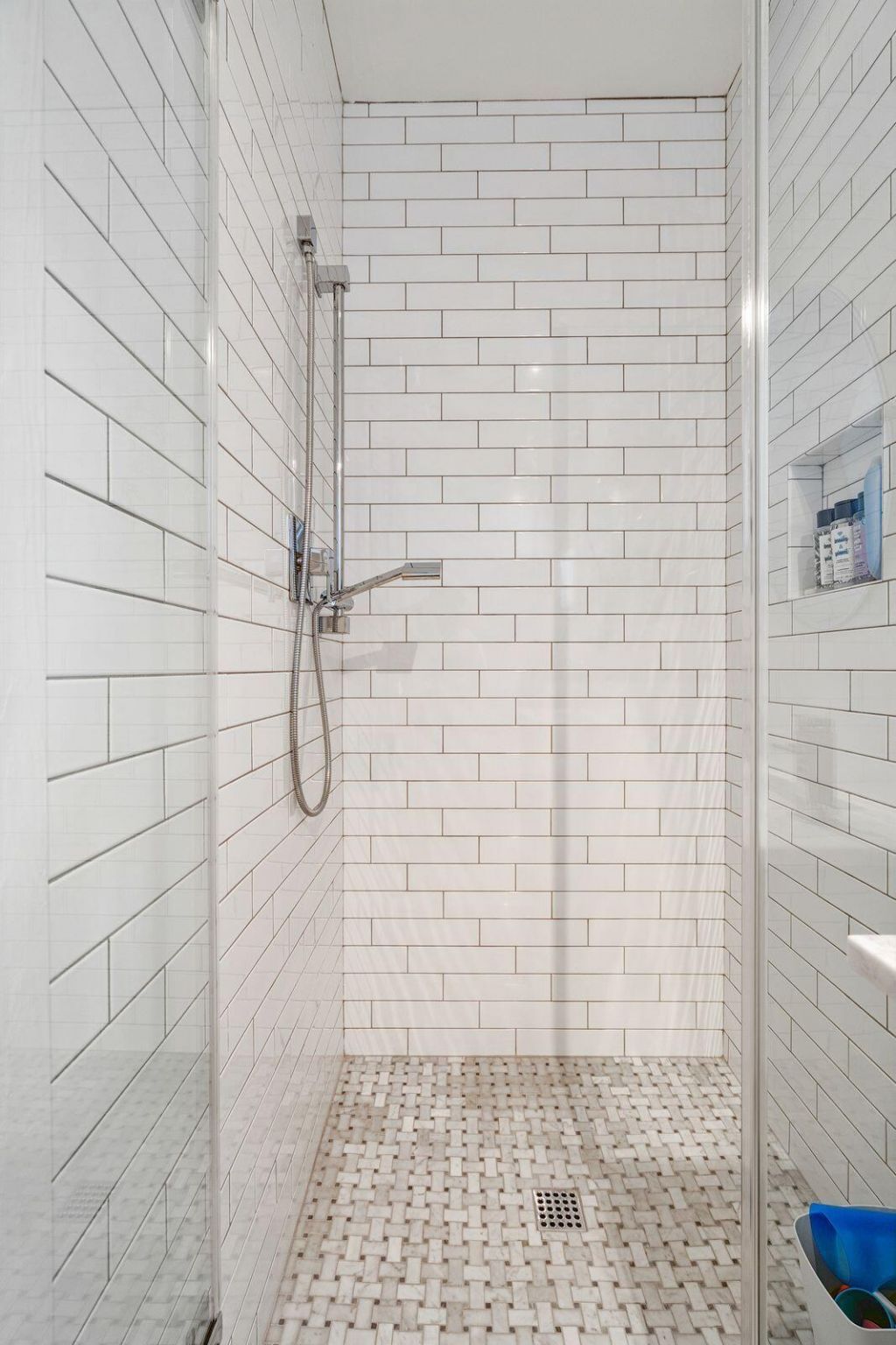 105 Friend Street Photo 38