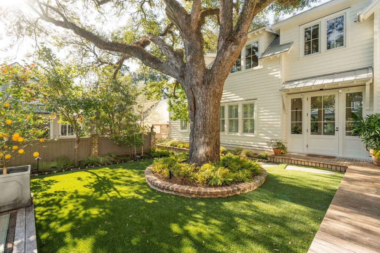 105 Friend Street Photo 46