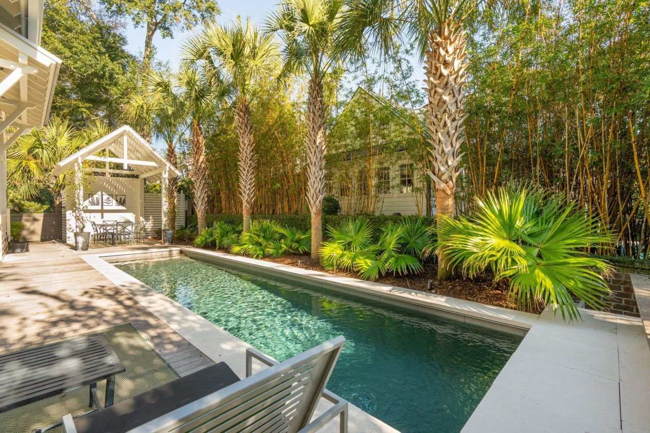 105 Friend Street Photo 49